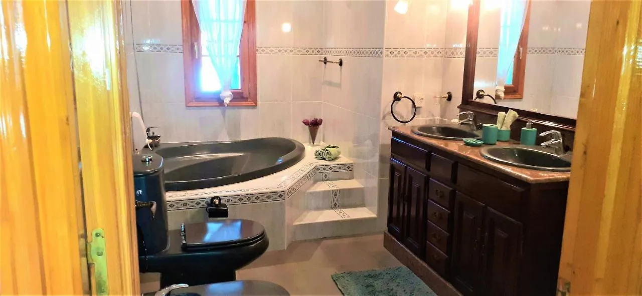 Charming Villa La Mar 알복스 0*,